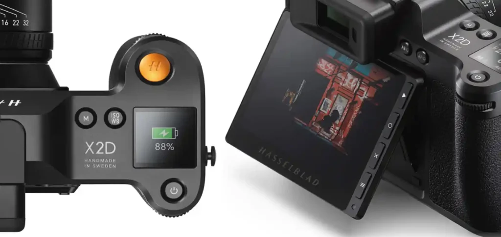 핫셀블라드 X2D 100C의 상단 흑백 정보창과 후면 틸팅 터치스크린이 작동하는 모습을 보여주는 상세 이미지