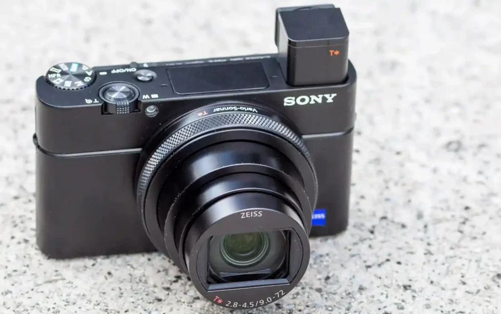 Sony RX100 VII 프리미엄 콤팩트 카메라 - 칼 자이스 렌즈와 팝업 EVF가 장착된 블랙 바디