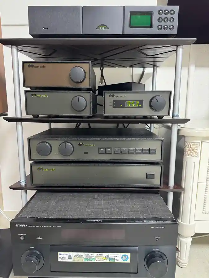 Naim Audio 올리브 시리즈 - NAT-01 FM 튜너와 102/180 앰프, NDX 스트리머