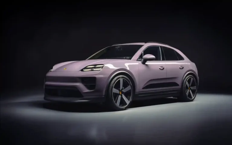 포르쉐 전기 마칸 EV 공식 이미지 - 라벤더 핑크 컬러의 프리미엄 전기 SUV
