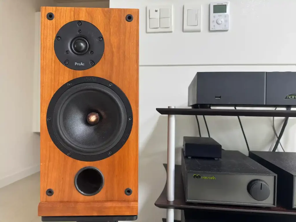 프로악 D2 북쉘프 스피커 12년 장기 사용 후기 - 체리 우드 마감과 Naim 앰프 시스템 구성