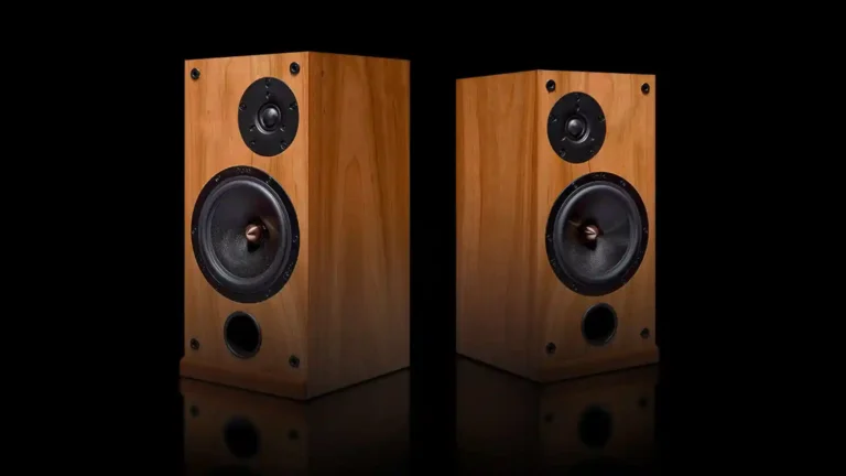 프로악 Response D2 북쉘프 스피커 한 쌍 전면 모습