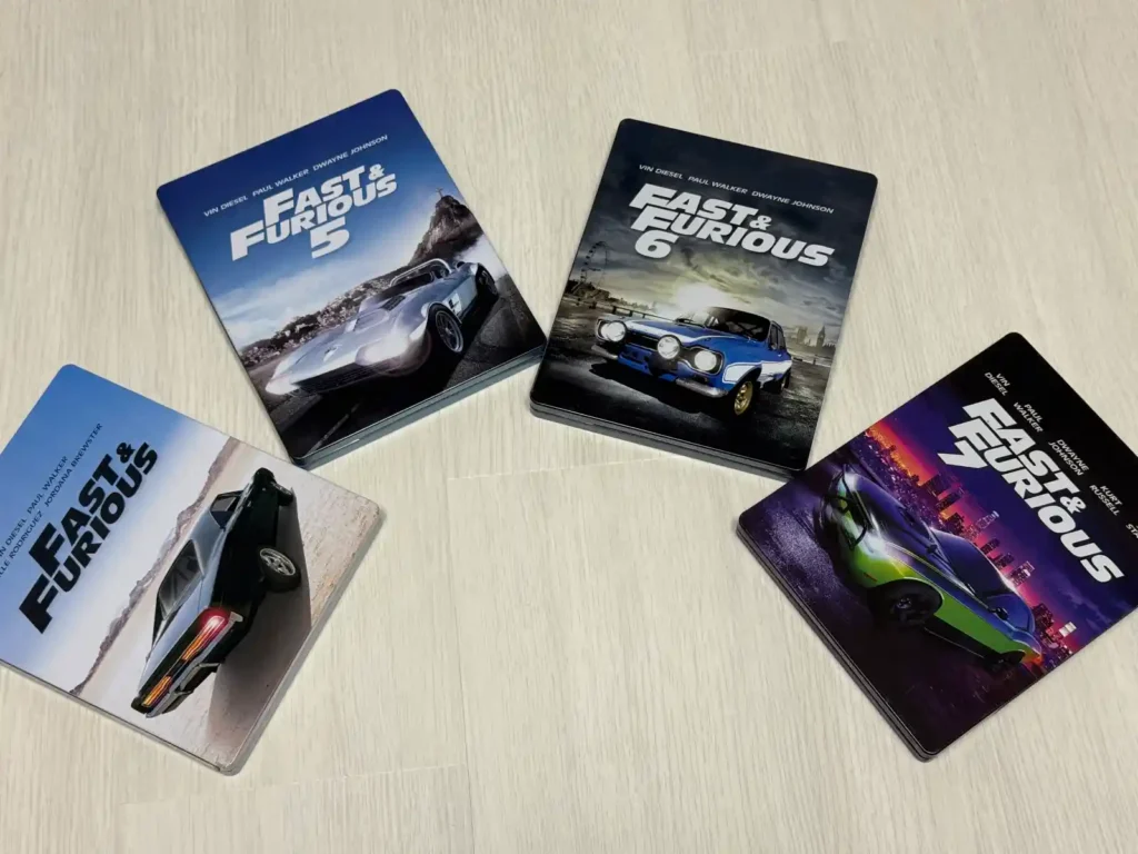 Fast and Furious 시리즈 블루레이 스틸북 4종, 메탈릭 케이스에 각기 다른 아트워크가 인쇄된 영화 컬렉션