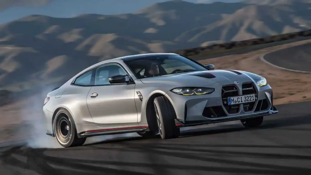 2023 BMW M4 CSL 코너링 주행 모습, 3.0L 트윈터보 직렬 6기통 543마력 후륜구동 모델 – 모터트렌드 선정 가장 빠른 BMW 2위