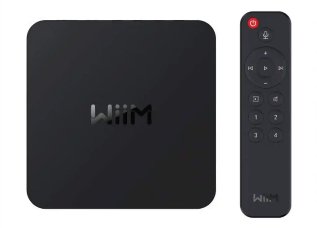 WiiM Pro Plus 네트워크 스트리머 본체와 리모컨 – 하이파이 입문 소스기 추천 제품