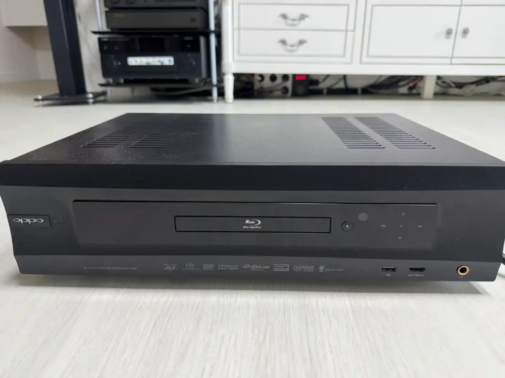 TACO가 10년간 사용한 오포 BDP-105D 본체 사진