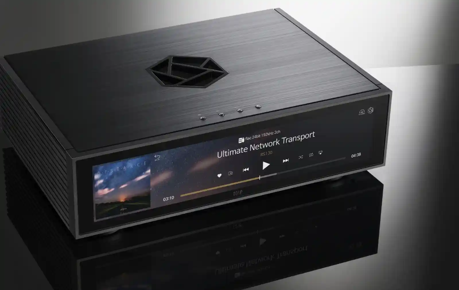 하이파이로즈 RS130 전면 터치스크린에 FLAC 24bit 192kHz 음원이 재생되는 모습 — Ultimate Network Transport