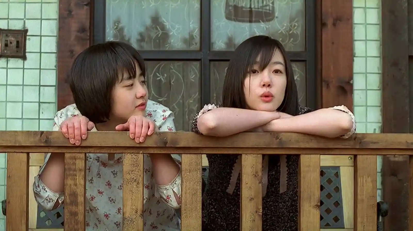 장화홍련(2003) 스틸컷 — 임수정, 문근영